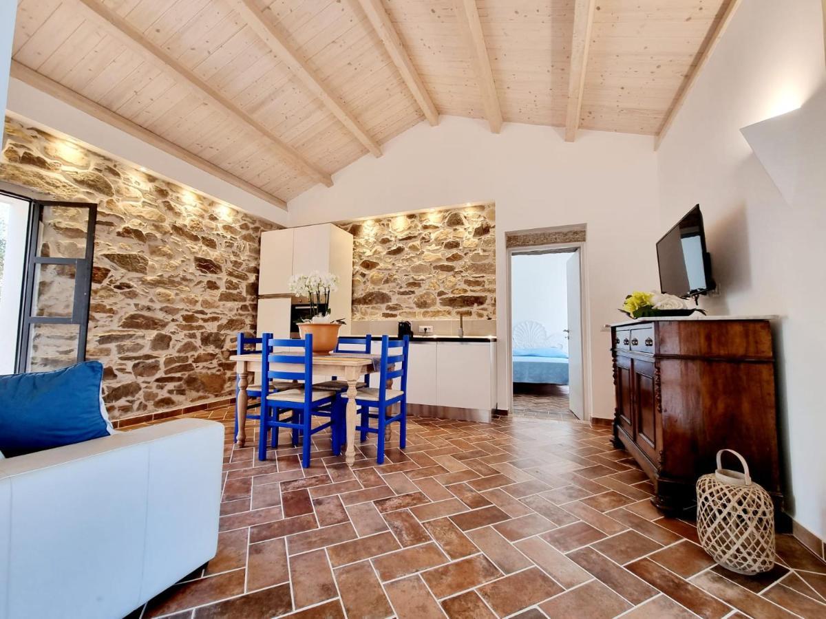 شقة Stazzo San Teodoro La Quercia Piscina Condivisa المظهر الخارجي الصورة