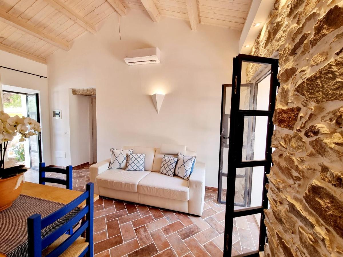 شقة Stazzo San Teodoro La Quercia Piscina Condivisa المظهر الخارجي الصورة